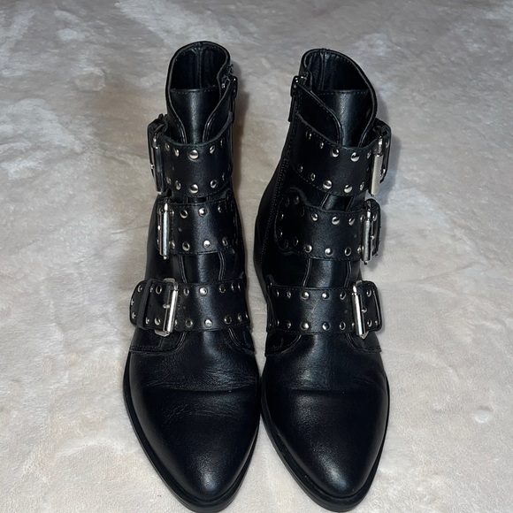 Steven New York Women’s Leather Edgy Black ⚫️ Bold Buckle Side Zipper SZ 6.5 💋 - Picture 5 of 13